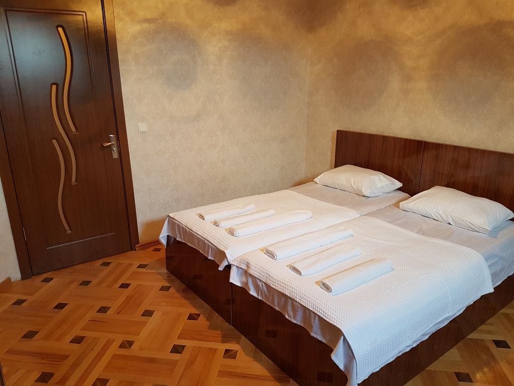 Отель Marco Polo Кутаиси Экстерьер фото